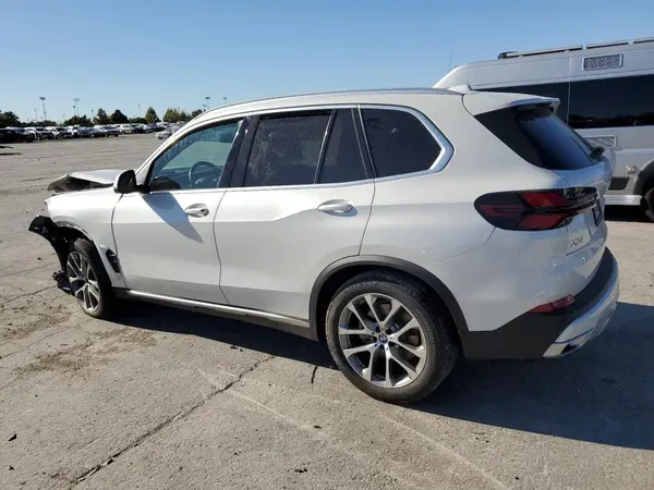 5UX23EU04S9Y21901 2025 BMW X5 - Image 2