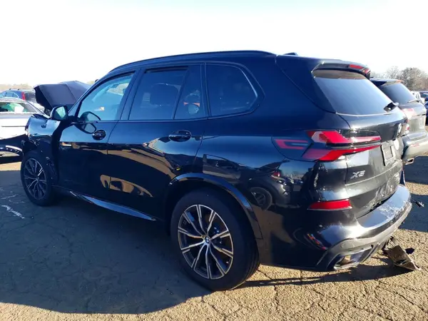 5UX23EU04T9028910 2026 BMW X5 - Image 2