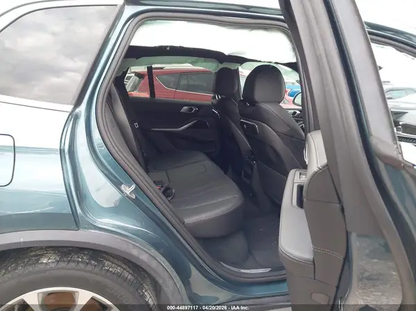 5UX23EU04T9076813 2026 BMW X5 - Image 8