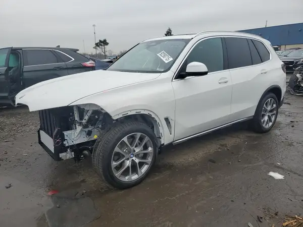 5UX23EU04T9136024 2026 BMW X5 - Image 1