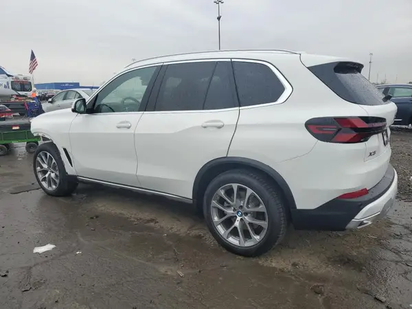 5UX23EU04T9136024 2026 BMW X5 - Image 2