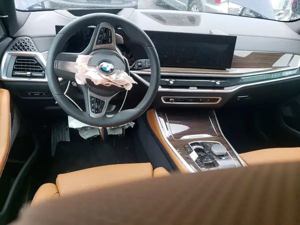 5UX23EU04T9170531 2026 BMW X5 - Image 8