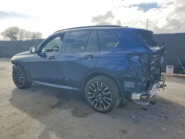 5UX23EU04T9175406 2026 BMW X5 - Image 2