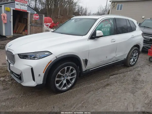 5UX23EU04T9223180 2026 BMW X5 - Image 2