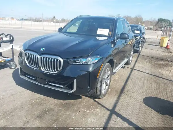 5UX23EU04T9297358 2026 BMW X5 - Image 2
