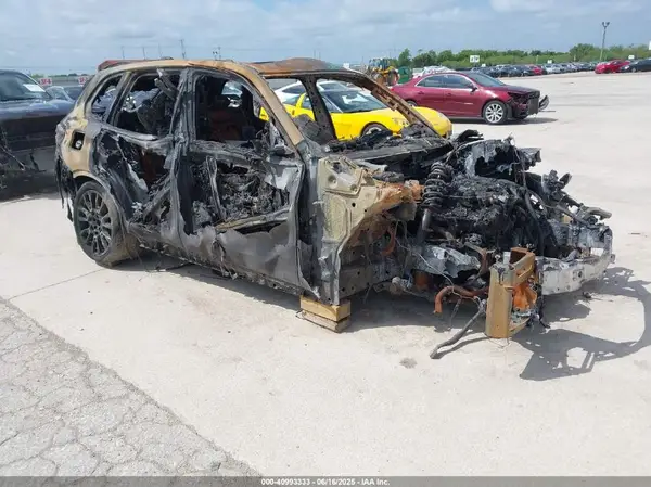 5UX23EU05R9S56116 2024 BMW X5 - Image 1