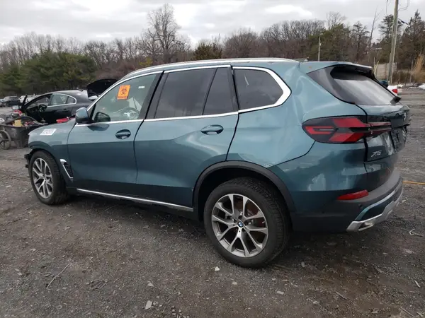 5UX23EU05S9X78749 2025 BMW X5 - Image 2