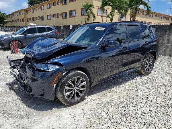 5UX23EU05S9X88827 2025 BMW X5 - Image 1