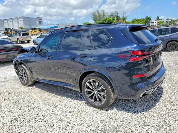 5UX23EU05S9X88827 2025 BMW X5 - Image 2