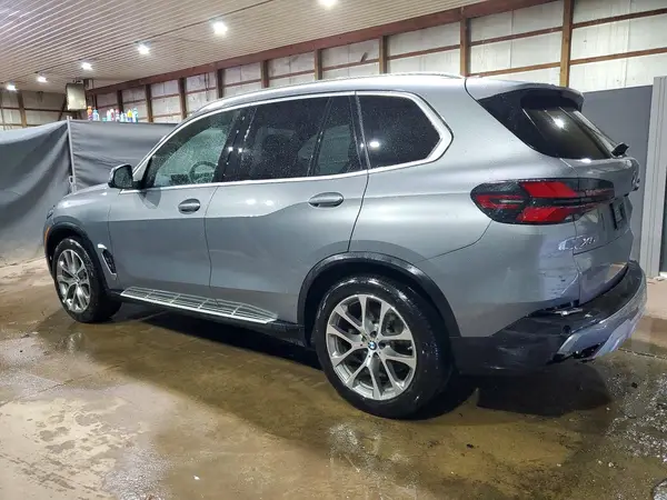 5UX23EU05T9083401 2026 BMW X5 - Image 2