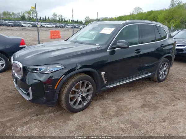 5UX23EU05T9148750 2026 BMW X5 - Image 2
