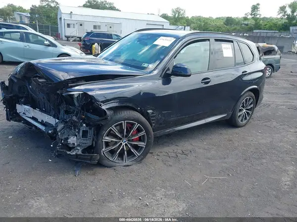 5UX23EU05T9180582 2026 BMW X5 - Image 2