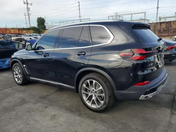 5UX23EU05T9265843 2026 BMW X5 - Image 2