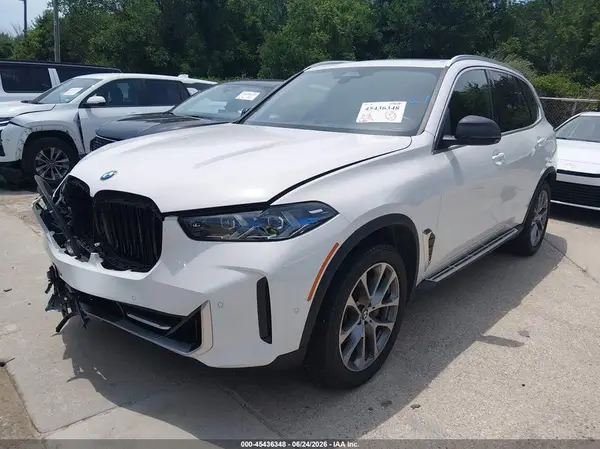 5UX23EU05T9367918 2026 BMW X5 - Image 2