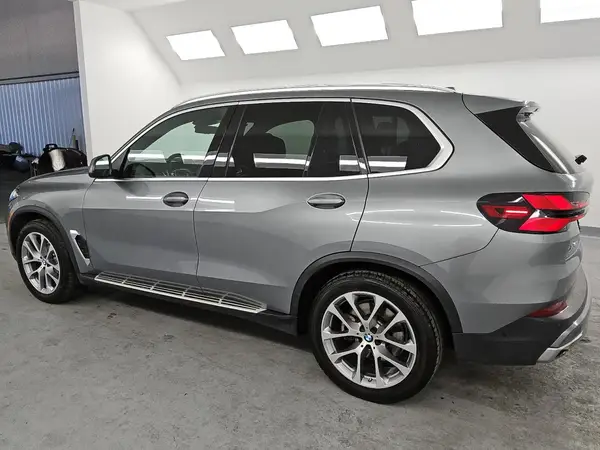 5UX23EU06R9T46617 2024 BMW X5 - Image 2