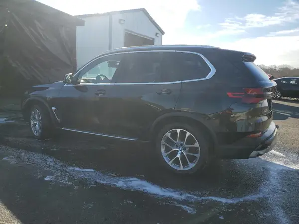 5UX23EU06R9U34194 2024 BMW X5 - Image 2