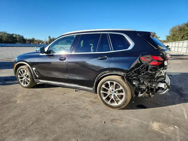 5UX23EU06R9U35393 2024 BMW X5 - Image 2