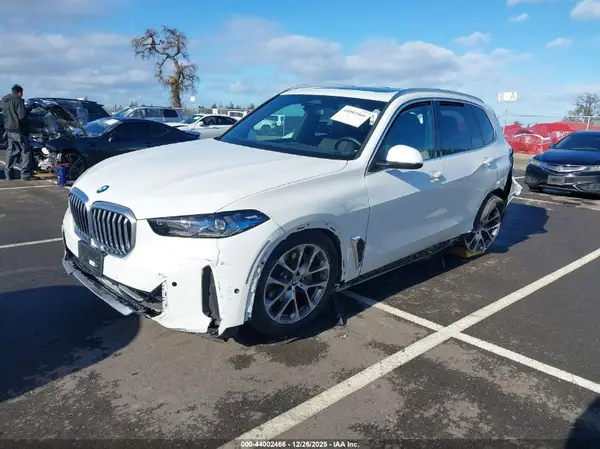 5UX23EU06R9V65917 2024 BMW X5 - Image 2