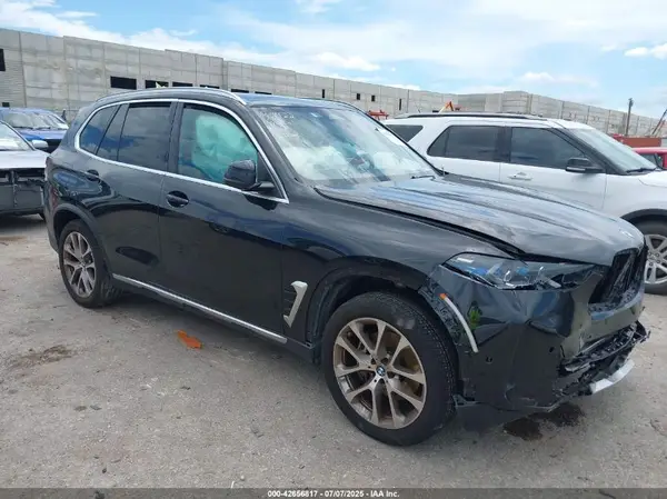 5UX23EU06R9W12783 2024 BMW X5 - Image 1
