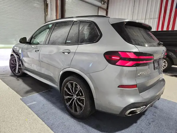 5UX23EU06S9W69815 2025 BMW X5 - Image 2