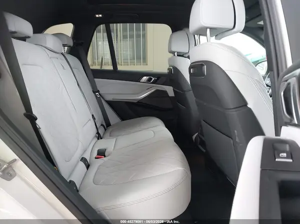 5UX23EU06S9X99142 2025 BMW X5 - Image 8