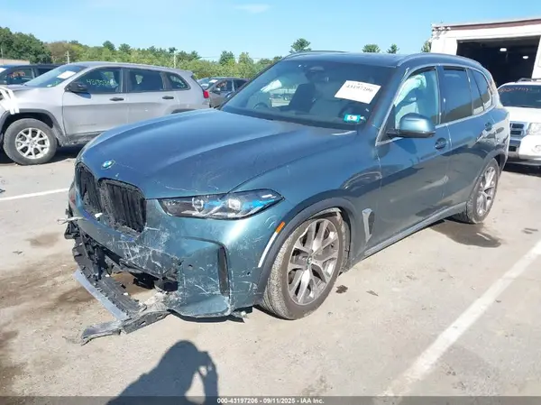 5UX23EU06S9Y00662 2025 BMW X5 - Image 2