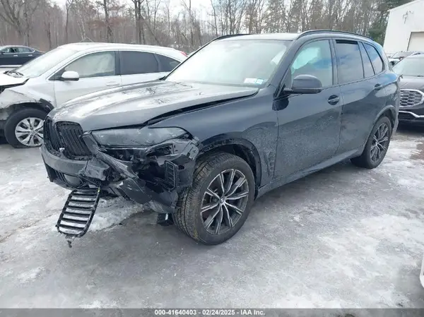 5UX23EU06S9Y18353 2025 BMW X5 - Image 2