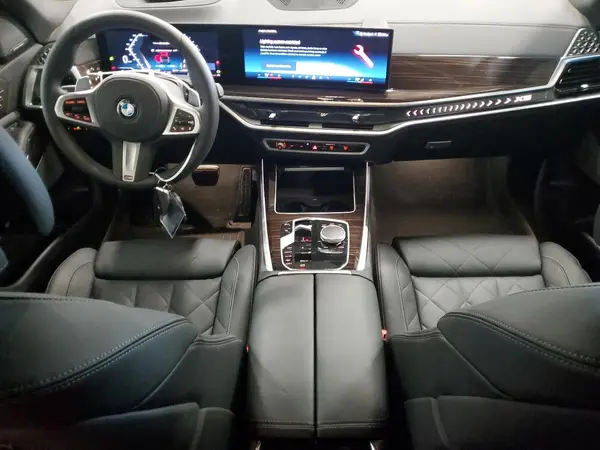 5UX23EU06S9Z05136 2025 BMW X5 - Image 8