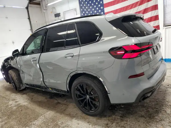 5UX23EU06T9025328 2026 BMW X5 - Image 2