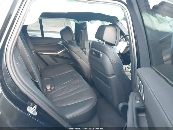 5UX23EU06T9148322 2026 BMW X5 - Image 8