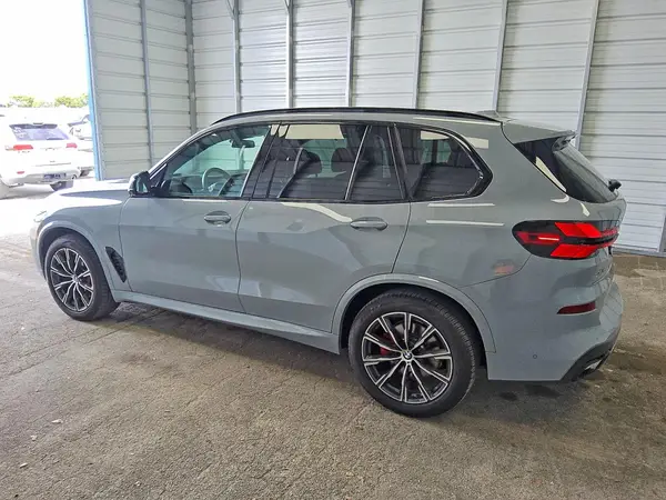 5UX23EU06T9222953 2026 BMW X5 - Image 2