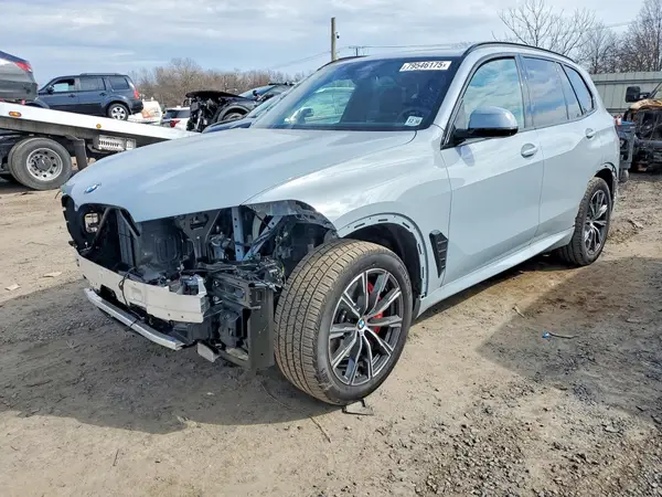 5UX23EU06T9289293 2026 BMW X5 - Image 1