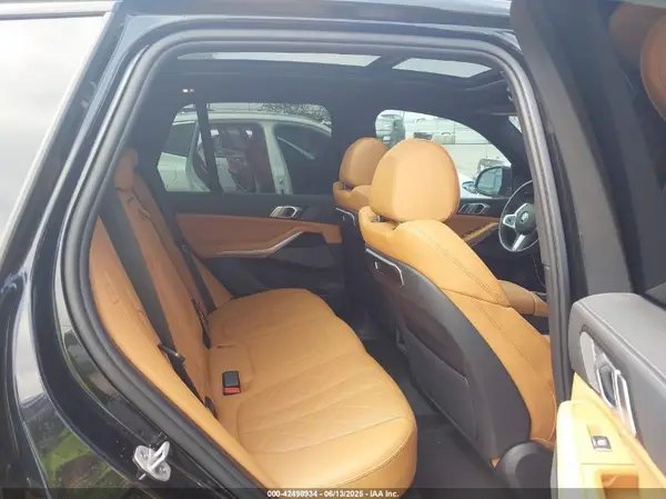 5UX23EU07R9T19068 2024 BMW X5 - Image 8