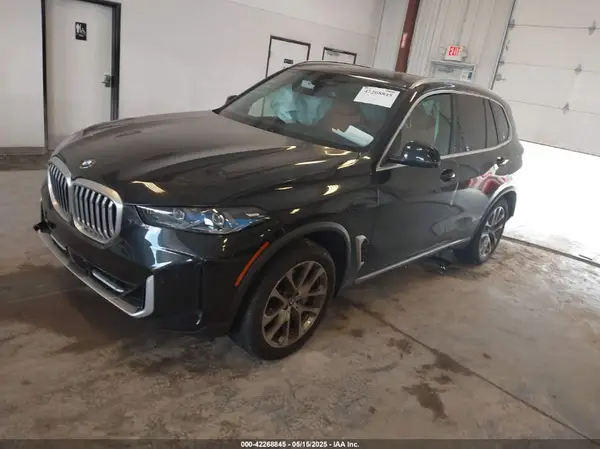5UX23EU07S9W36113 2025 BMW X5 - Image 2