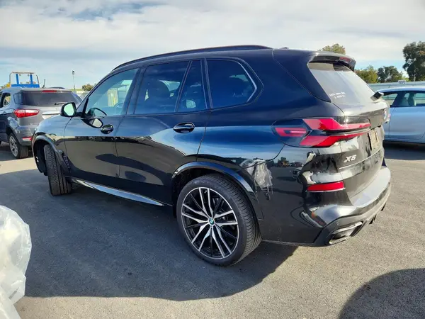5UX23EU07S9X70636 2025 BMW X5 - Image 2
