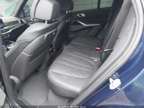 5UX23EU07S9Y16725 2025 BMW X5 - Image 8