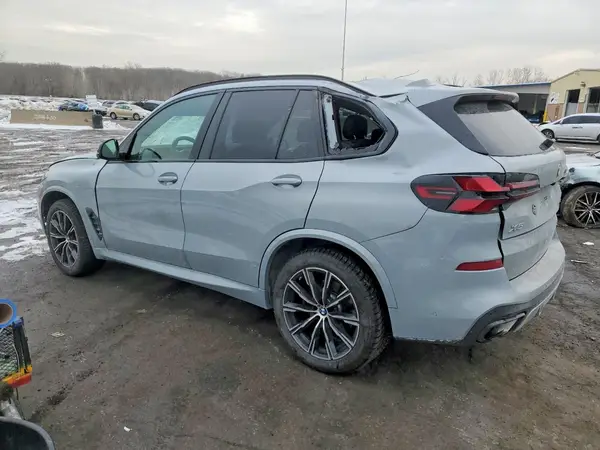 5UX23EU07S9Y41382 2025 BMW X5 - Image 2