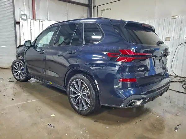 5UX23EU07T9100487 2026 BMW X5 - Image 2