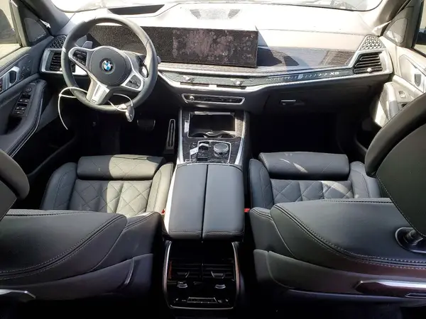 5UX23EU07T9126927 2026 BMW X5 - Image 8
