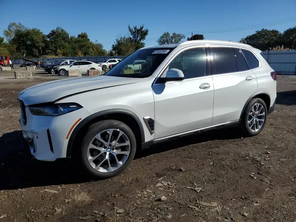 5UX23EU08R9S43599 2024 BMW X5 - Image 1