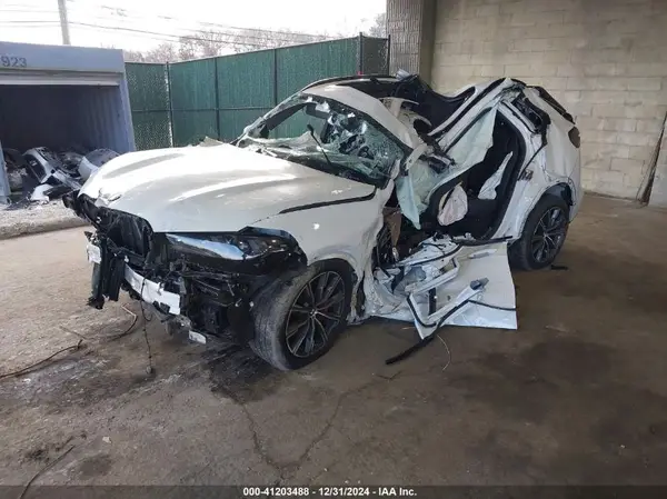 5UX23EU08R9S70866 2024 BMW X5 - Image 2