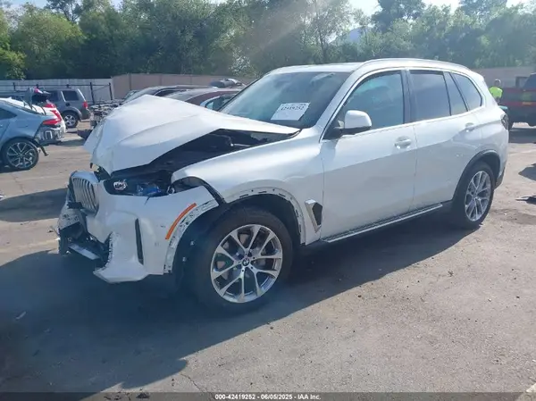 5UX23EU08R9T24893 2024 BMW X5 - Image 2
