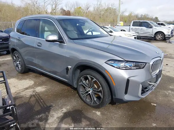 5UX23EU08R9T58266 2024 BMW X5 - Image 1