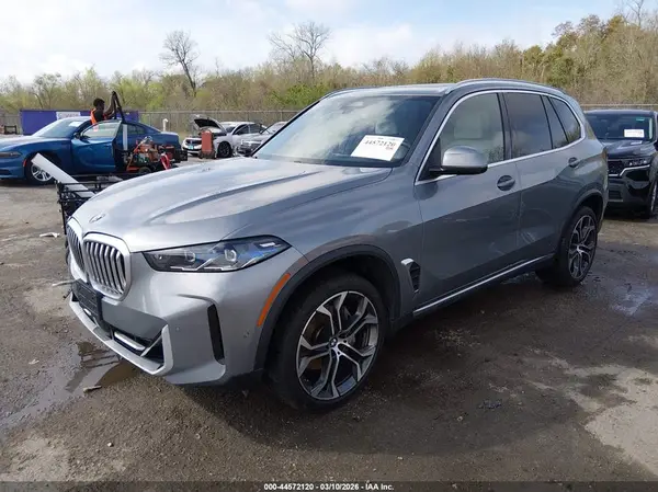 5UX23EU08R9T58266 2024 BMW X5 - Image 2