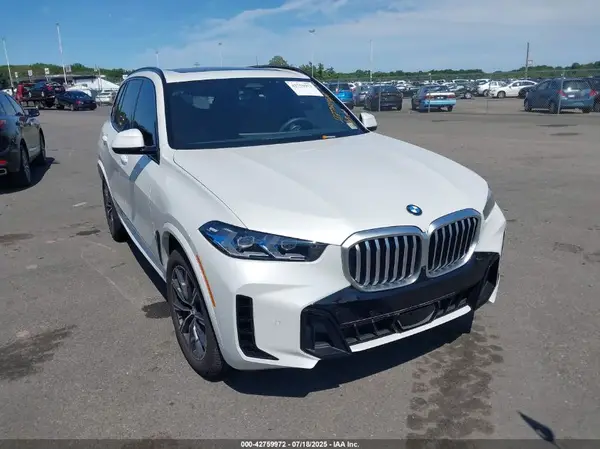 5UX23EU08R9T61572 2024 BMW X5 - Image 1