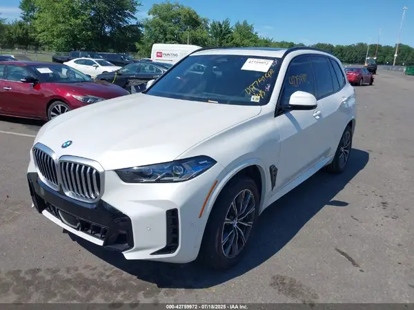 5UX23EU08R9T61572 2024 BMW X5 - Image 2