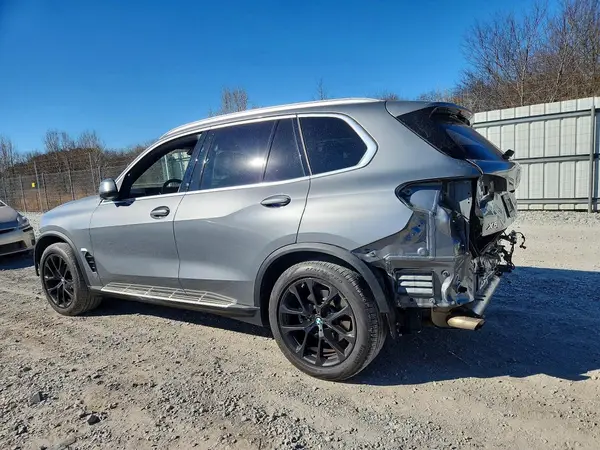 5UX23EU08R9U06137 2024 BMW X5 - Image 2