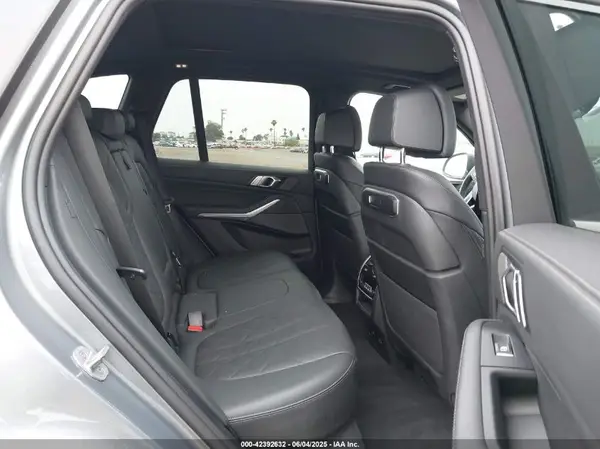 5UX23EU08R9U20717 2024 BMW X5 - Image 8