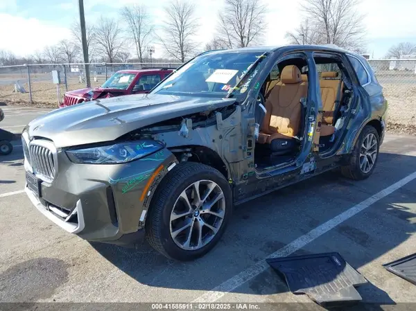 5UX23EU08R9U45813 2024 BMW X5 - Image 2