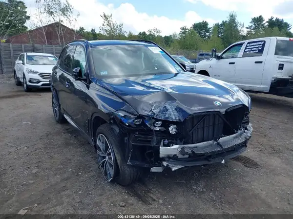 5UX23EU08R9V18887 2024 BMW X5 - Image 1